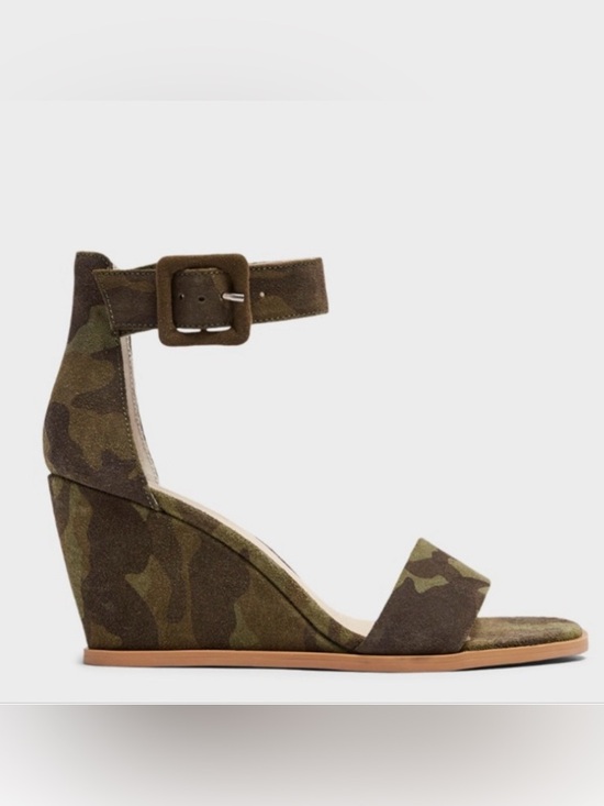 Seychelles Shoes - Sz 6 NWOB Seychelles Camo Wedge Sandals